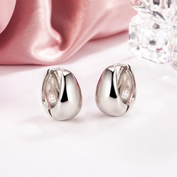 High-grade Copper-plated Gold-color Water Drop Circle Ear Clip