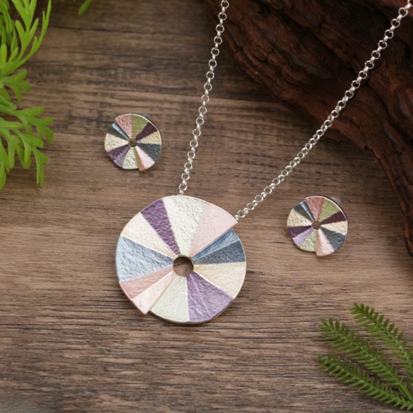 0298fe89-cf4f-43f2-805e-deba4979b3a6.jpg Women's High-grade Geometric Round Necklace