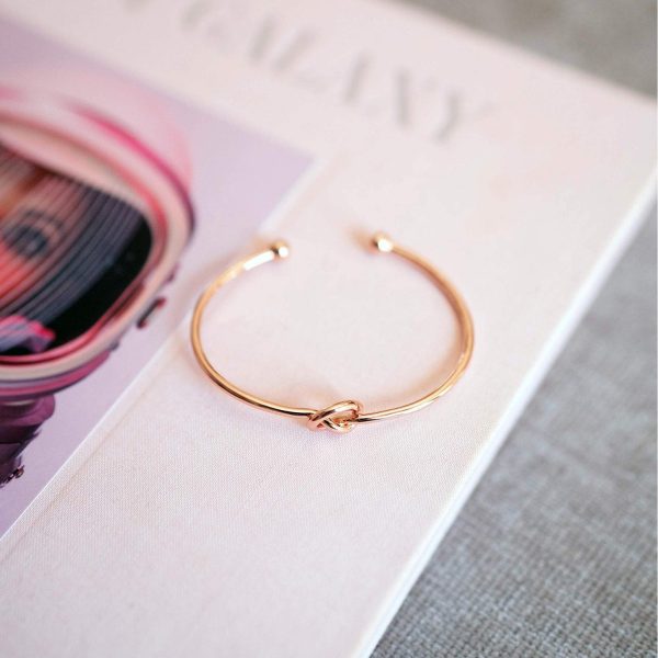 Simple Opening Stainless Steel Twisted Flower Button Love Bracelet