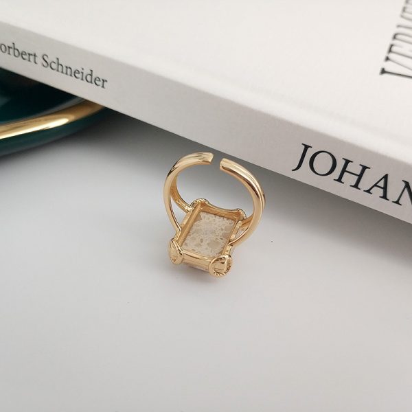 Gold stone ring