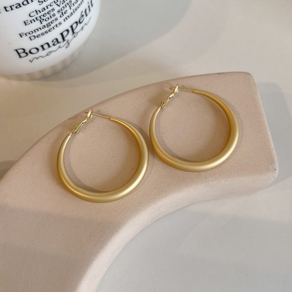Female Simple And Versatile Solid Circle Large Earrings