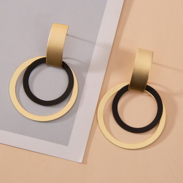 Golden circle vintage earrings