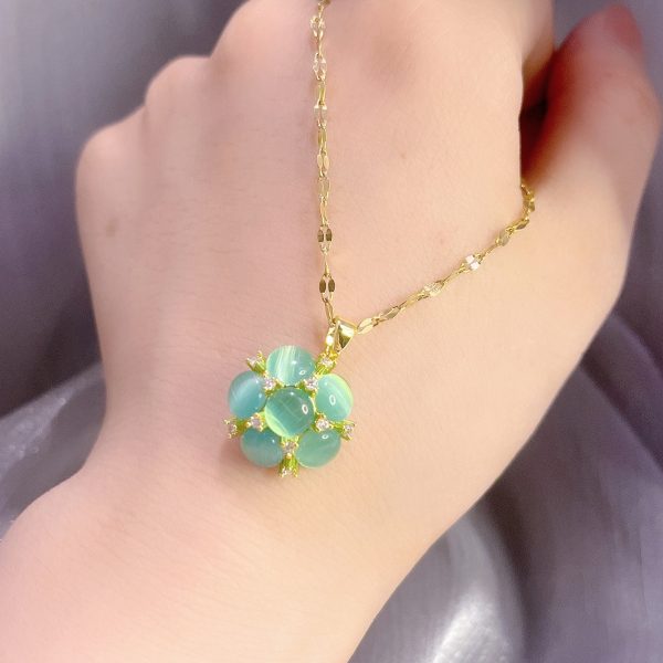 Women's Fashion Elegant Green Round Opal Necklace