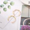 Geometric wave circle earrings