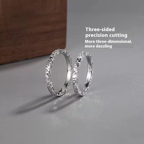Women's Three-sided Crushed Ice Closed Ring
