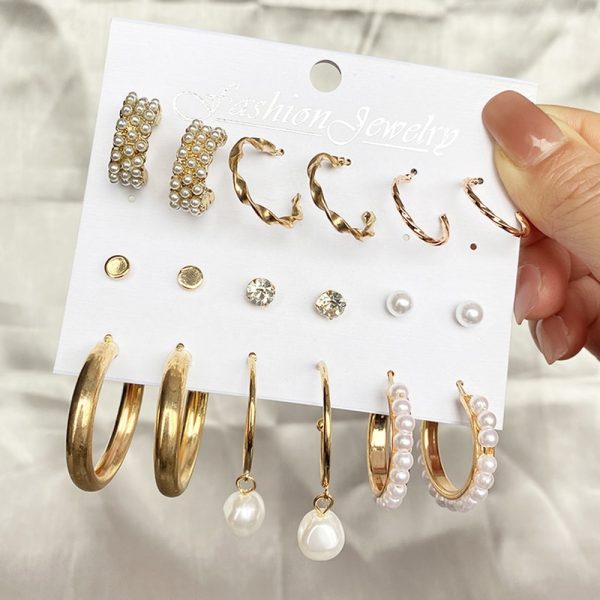 13b074b9-e12e-42b0-8cad-d59372327e0b.jpg Temperament Small Circle Earrings Set Creative Cold Wind Pearls