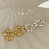 Fashion Jewelry Trendy Circle Twists Stud Earring For Women Simple Temperament Hyperbole Gold Color Ear Daily Wear Jewelry Party Gifts