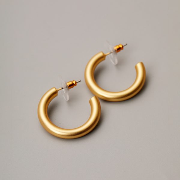 European And American Simple Atmospheric Circle Stud Earrings