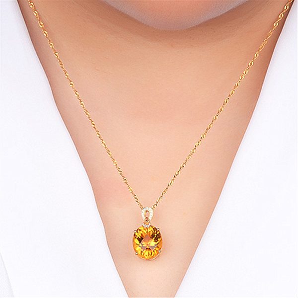 New 8 Karat Natural Citrine Pendant