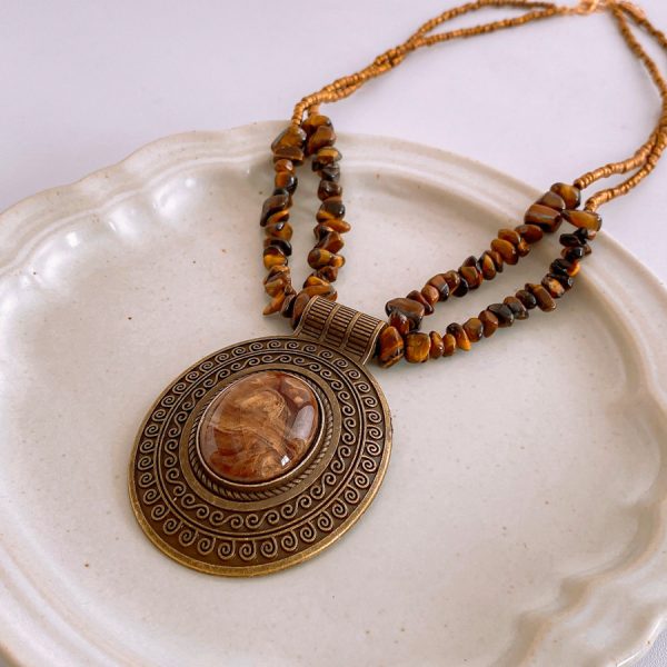 1617c301-bae5-4652-9d6b-6c896a2a3de9.jpg Irregular Tiger Eye Stone Oval Pendant Necklace With Retro And Antique Style