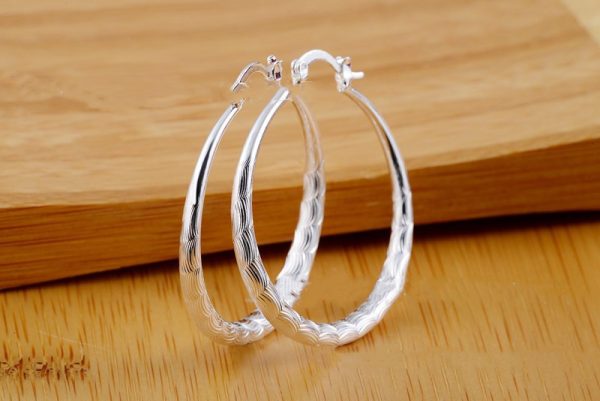 Simple Small Circle Wave Pattern Earrings