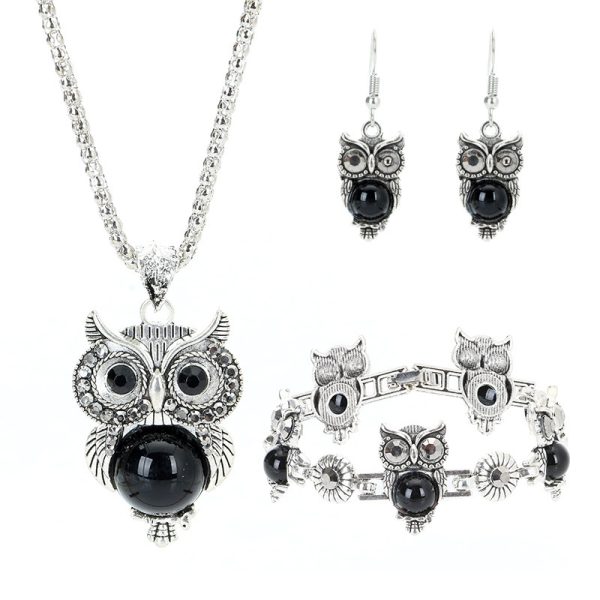European And American Retro Jewelry Set Ethnic Turquoise Owl Pendant Inlaid Earrings Necklace Bracelet