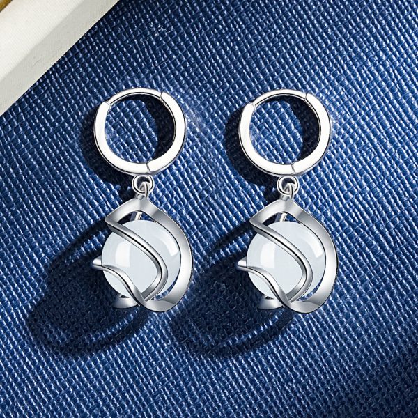 Retro Ethnic Cat's Eye Stone Ear Jewelry