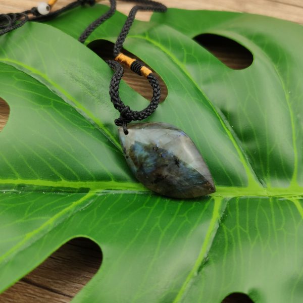 Stone Moonlight Stone Original Stone Leaf Blue Moonlight Pendant