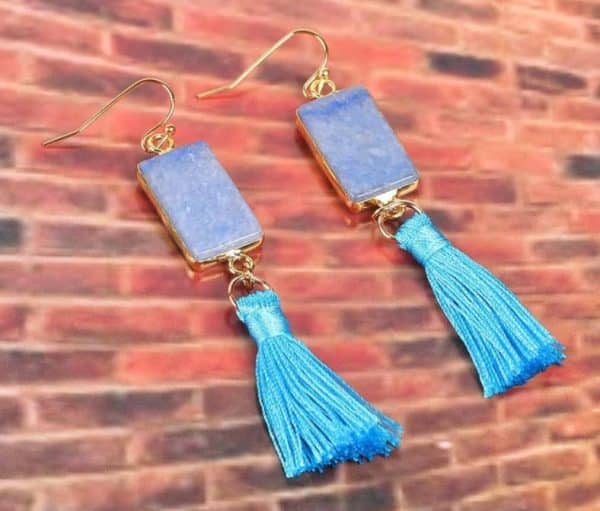 Short tassel earrings natural stone