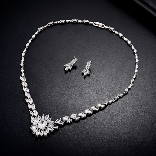 Colorful Zircon Set Personalized Flower Necklace Wedding Dress Jewelry