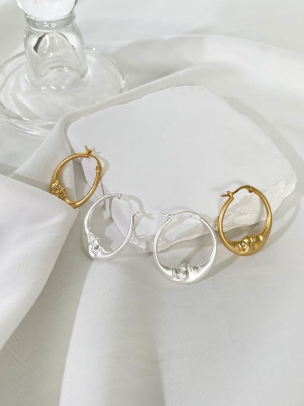 Cool Moon Rhinestone-encrusted Personalized Earrings Simple Moon Circle