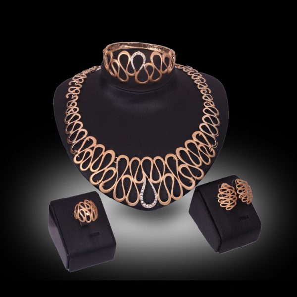 Fashion Creativity Alloy Diamond Necklace Jewelry Set