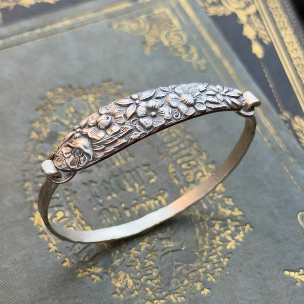 Women's Vintage Commemorative Antique Bracelet