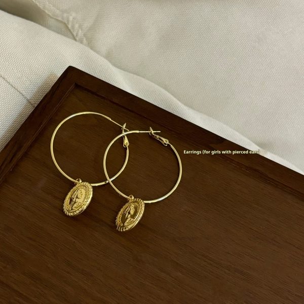 Large Circle Gold-plated Ear Clip