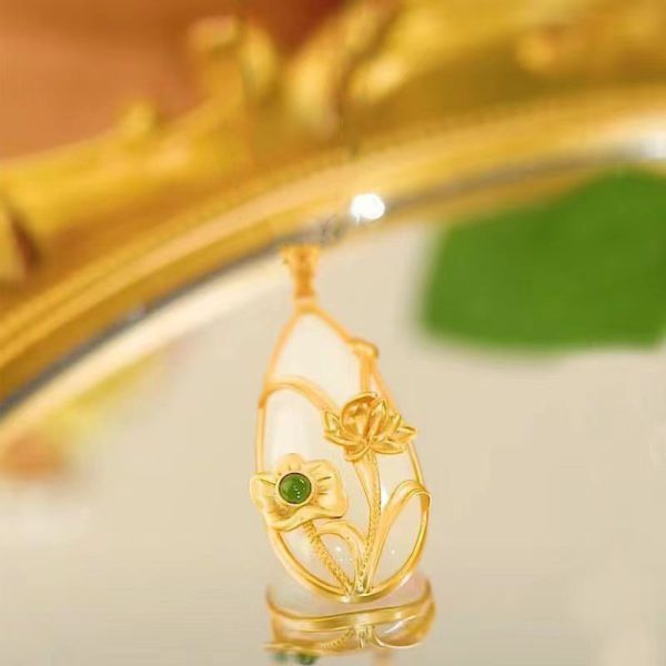 Water Drop Pendant Necklace Female Lotus Leaf Retro Fashion Elegance Clavicle Chain