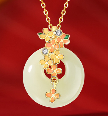 Laurel Safe Buckle Natural Hetian Jade Necklace
