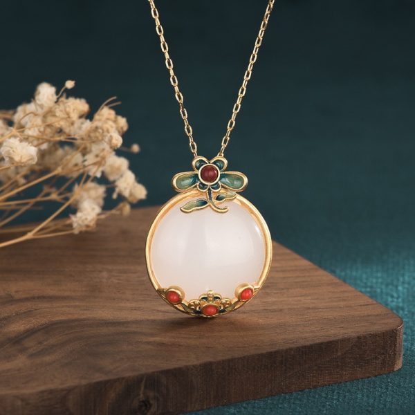 Color-preserving Gold-plated Hetian Jade Peace Buckle Retro Collarbone Necklace Female Niche