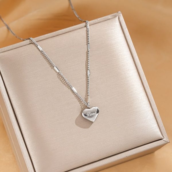 Women's Fashion Simple Stainless Steel Love Heart Necklace