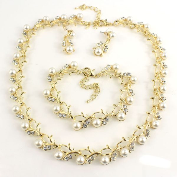 Three-piece women's jewelry set