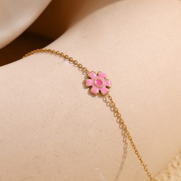 Gold Drop Oil Serrated Petal Bracelet For Women
