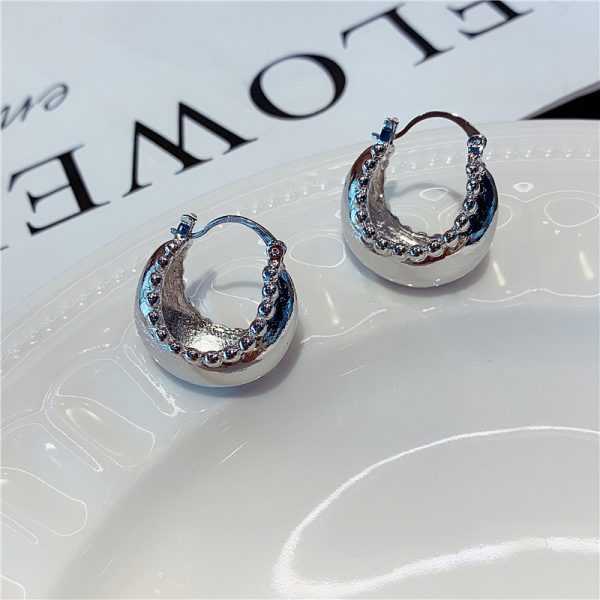 Niche Design Metal Circle Ear Clip Women