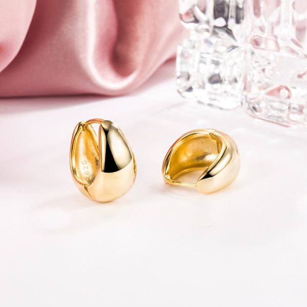High-grade Copper-plated Gold-color Water Drop Circle Ear Clip