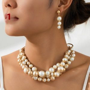 Women's Pearl Necklace High-end Temperament Sweater Chain Magnetic Snap Clavicle Chain