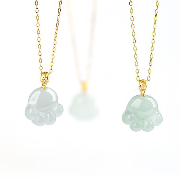Emerald Light Green Cat's Paw Pendant Cute 18K Gold Buckle Jade Pendant Women's