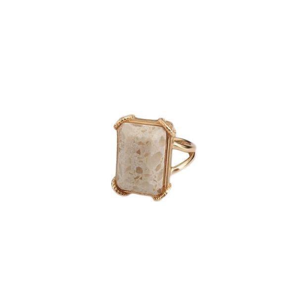 Gold stone ring