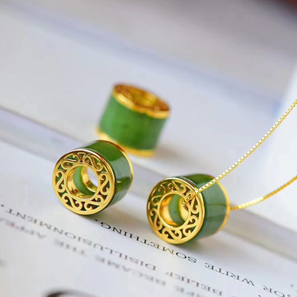 34a61a8a-709b-496a-a8f3-be7a907535f1.jpg Antique Pendant Elegant Cheongsam Han Necklace