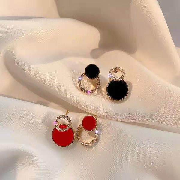 Women's Temperament Geometric Asymmetric Circle Earrings
