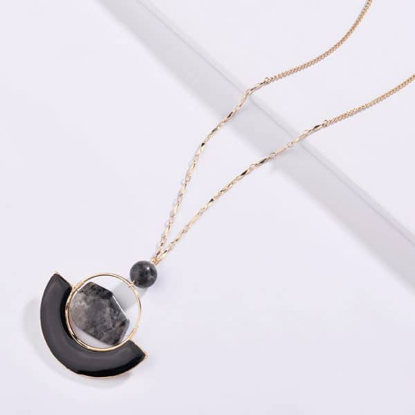 Irregular stone fan necklace