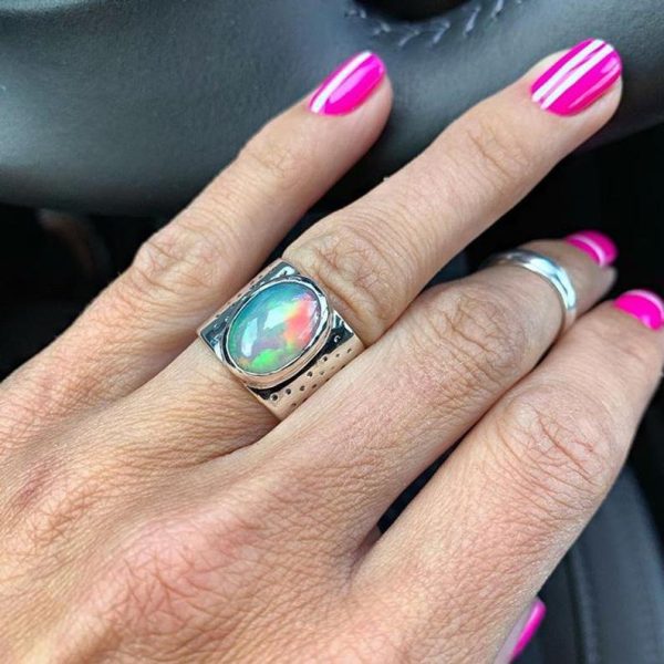 Alloy Inlaid Luminous Stone Jewelry Ring For Women