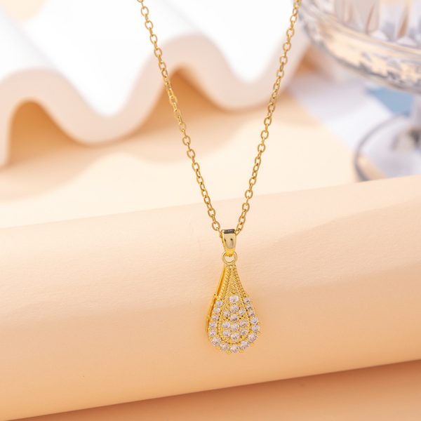 Women's Moissanite Exquisite Clavicle Chain Pendant Does Not Fade Special-interest Design