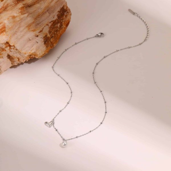 Ins Fashion Pearl Heart Pendant Clavicle Chain Stainless Steel