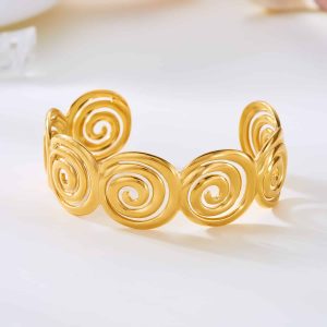 Exquisite And Versatile Creative Style Flower Temperament Cuff Bracelet