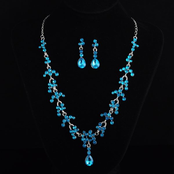 Bridal jewelry, necklace, earring set, wedding dress, jewelry accessories, fast selling pass