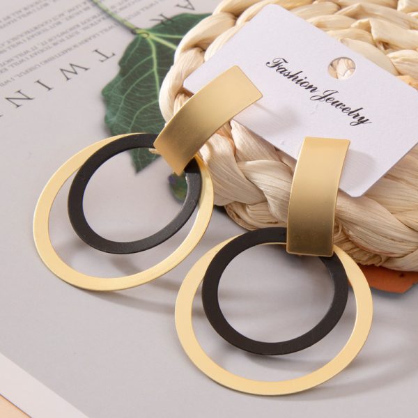 Golden circle vintage earrings