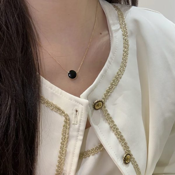 Compass Necklace Women's Gold-plated High-grade Black Agate Round