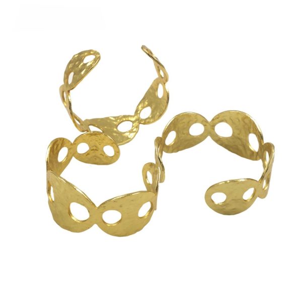 Pig Nose Hollow Design Large Brass Open-ended Bracelet