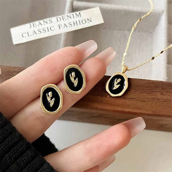 Sterling Silver Needle French Retro High-grade Earrings