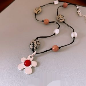 Stone Shell Beaded Flower Pendant Necklace Simple Ethnic Style All-matching