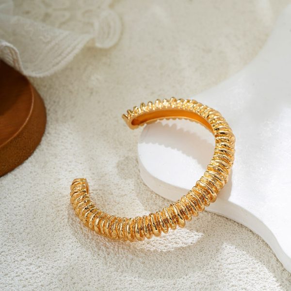 14K Gold Vintage Bracelet Ring Thorns Lava Opening