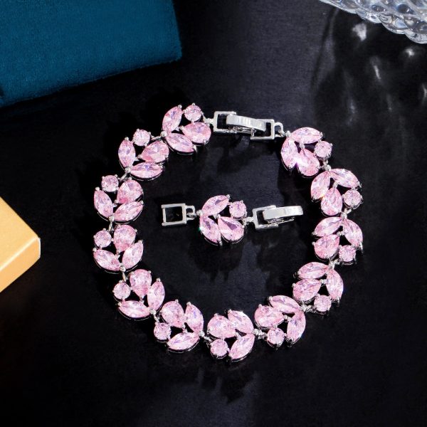 Copper Inlaid Zircon Flower Bracelet